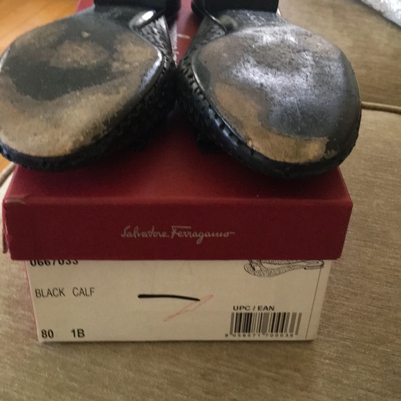 Ferrigamo woman size 8 B - Picture 13 of 14